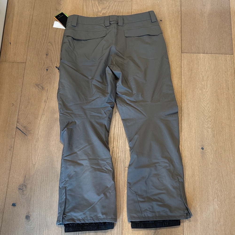 Quiksilver Men's Cargo Ski Pants in Gray - Picture 4 of 4